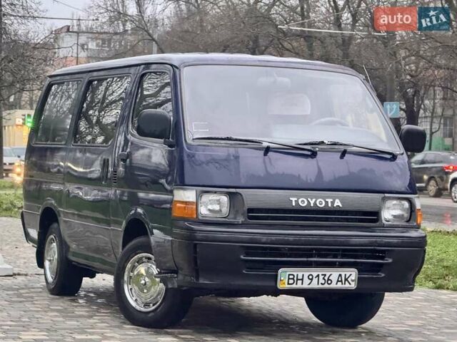 Синий Тойота Хиасе, объемом двигателя 0 л и пробегом 290 тыс. км за 3400 $, фото 12 на Automoto.ua