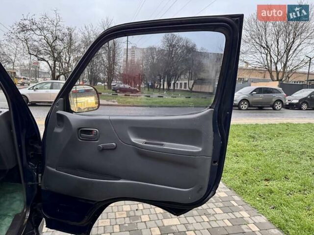 Синий Тойота Хиасе, объемом двигателя 0 л и пробегом 290 тыс. км за 3400 $, фото 28 на Automoto.ua