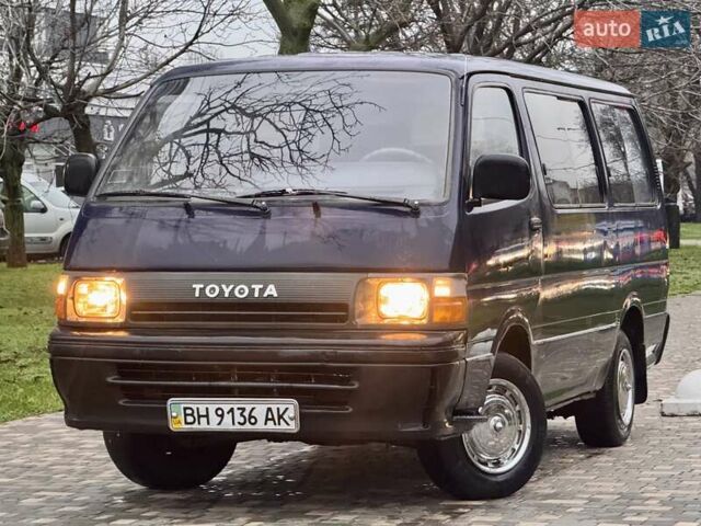 Синий Тойота Хиасе, объемом двигателя 0 л и пробегом 290 тыс. км за 3400 $, фото 11 на Automoto.ua