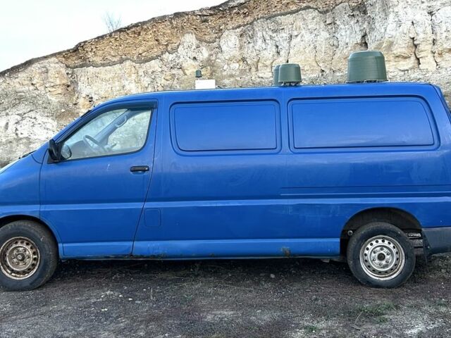 Синий Тойота Хиасе, объемом двигателя 2.4 л и пробегом 320 тыс. км за 4500 $, фото 2 на Automoto.ua