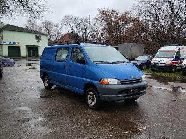 Синій Тойота Хіасє, об'ємом двигуна 2.5 л та пробігом 200 тис. км за 2800 $, фото 3 на Automoto.ua