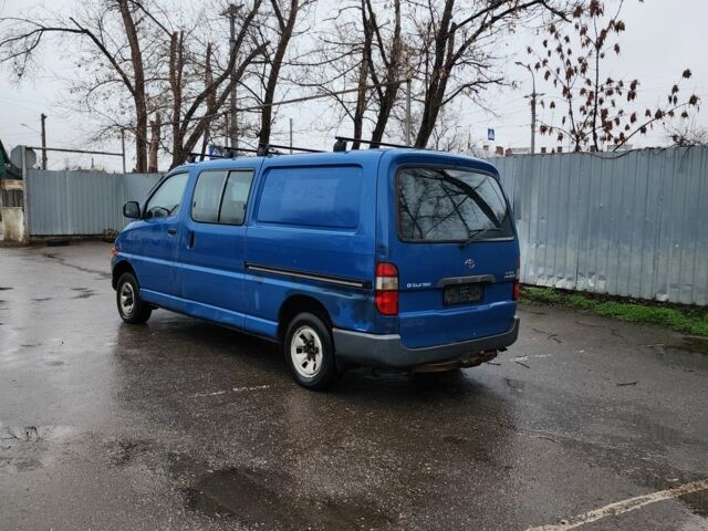 Синій Тойота Хіасє, об'ємом двигуна 2.5 л та пробігом 200 тис. км за 2800 $, фото 1 на Automoto.ua