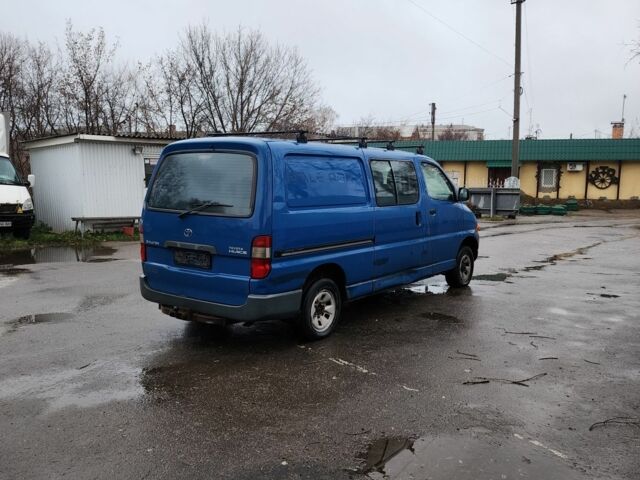 Синій Тойота Хіасє, об'ємом двигуна 2.5 л та пробігом 200 тис. км за 2800 $, фото 2 на Automoto.ua