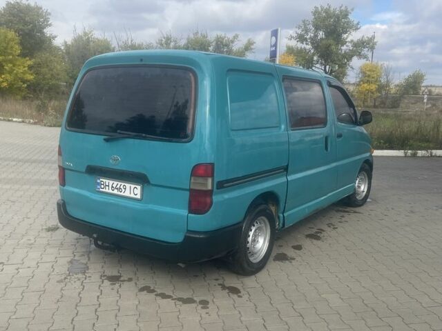 Зелений Тойота Хіасє, об'ємом двигуна 2.4 л та пробігом 350 тис. км за 3500 $, фото 3 на Automoto.ua
