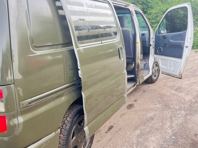 Зеленый Тойота Хиасе, объемом двигателя 0 л и пробегом 312 тыс. км за 3000 $, фото 2 на Automoto.ua