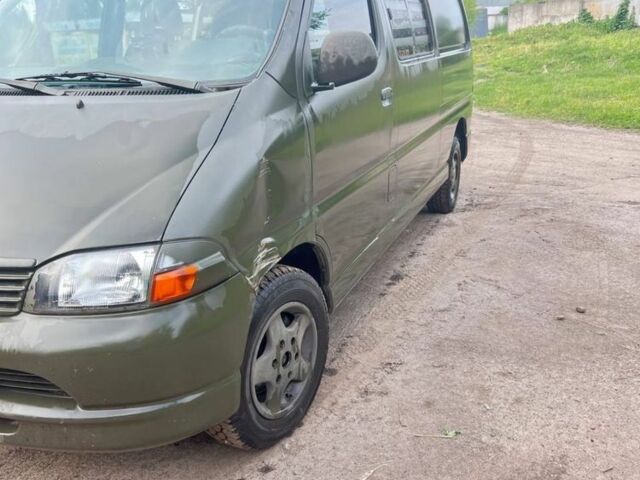 Зеленый Тойота Хиасе, объемом двигателя 0 л и пробегом 312 тыс. км за 3000 $, фото 1 на Automoto.ua