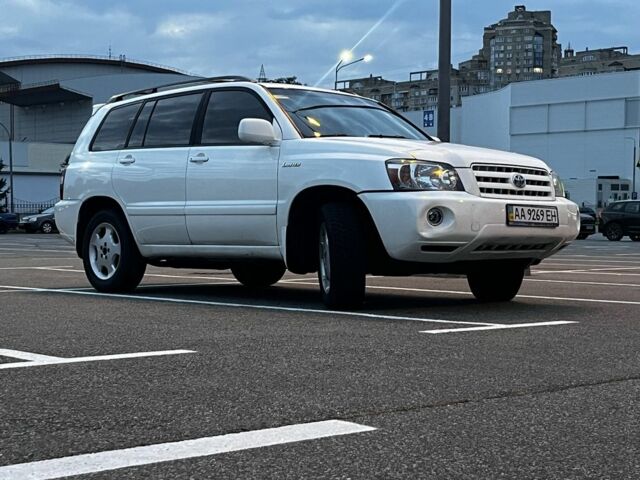 Белый Тойота Хайлендер, объемом двигателя 3.3 л и пробегом 175 тыс. км за 10950 $, фото 5 на Automoto.ua