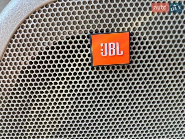 Білий Тойота Хайлендер, об'ємом двигуна 3.31 л та пробігом 417 тис. км за 11990 $, фото 13 на Automoto.ua