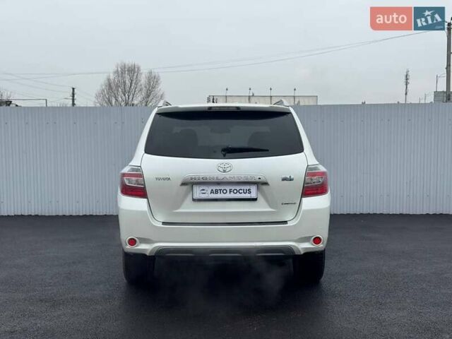Белый Тойота Хайлендер, объемом двигателя 3.31 л и пробегом 418 тыс. км за 10490 $, фото 6 на Automoto.ua