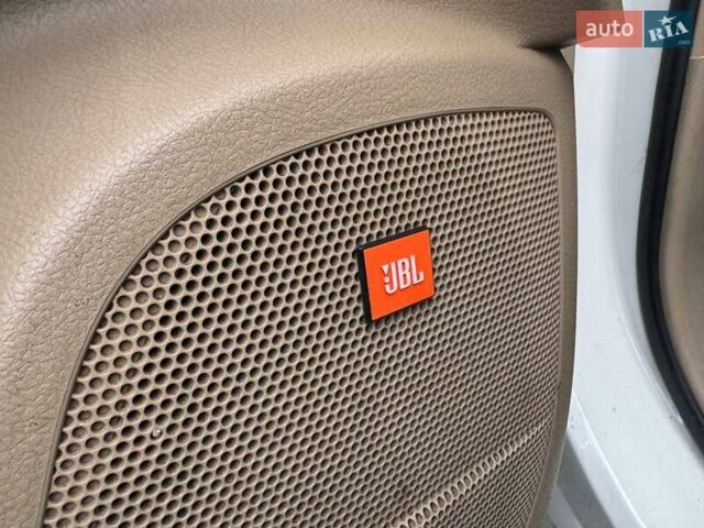 Белый Тойота Хайлендер, объемом двигателя 3.31 л и пробегом 418 тыс. км за 10490 $, фото 17 на Automoto.ua