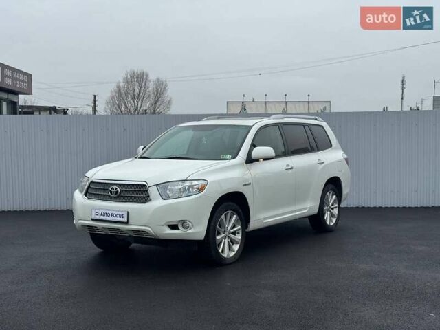 Белый Тойота Хайлендер, объемом двигателя 3.31 л и пробегом 418 тыс. км за 10490 $, фото 3 на Automoto.ua