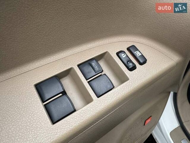 Белый Тойота Хайлендер, объемом двигателя 3.31 л и пробегом 418 тыс. км за 10490 $, фото 16 на Automoto.ua