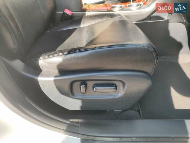 Білий Тойота Хайлендер, об'ємом двигуна 3.46 л та пробігом 227 тис. км за 16800 $, фото 31 на Automoto.ua