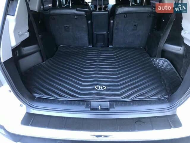 Белый Тойота Хайлендер, объемом двигателя 3.5 л и пробегом 178 тыс. км за 15999 $, фото 23 на Automoto.ua