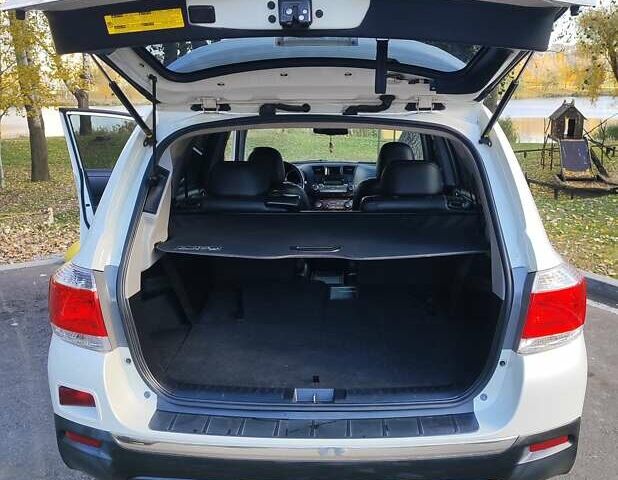 Білий Тойота Хайлендер, об'ємом двигуна 3.46 л та пробігом 227 тис. км за 16800 $, фото 33 на Automoto.ua