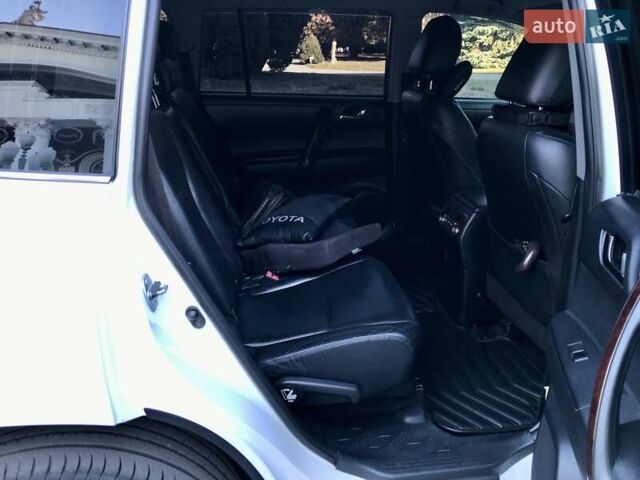 Белый Тойота Хайлендер, объемом двигателя 3.5 л и пробегом 178 тыс. км за 15999 $, фото 30 на Automoto.ua