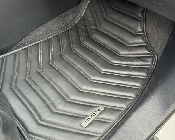 Білий Тойота Хайлендер, об'ємом двигуна 3.5 л та пробігом 178 тис. км за 16200 $, фото 15 на Automoto.ua