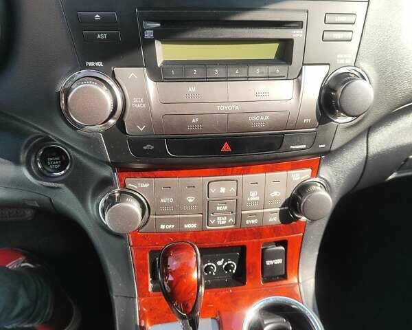 Білий Тойота Хайлендер, об'ємом двигуна 3.46 л та пробігом 227 тис. км за 16800 $, фото 16 на Automoto.ua