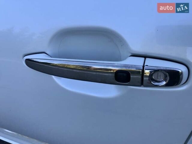 Белый Тойота Хайлендер, объемом двигателя 3.5 л и пробегом 178 тыс. км за 15999 $, фото 38 на Automoto.ua