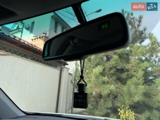 Белый Тойота Хайлендер, объемом двигателя 3.46 л и пробегом 152 тыс. км за 18700 $, фото 88 на Automoto.ua