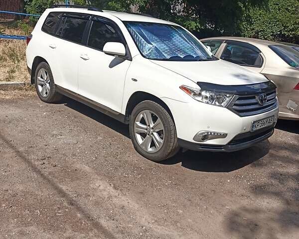 Білий Тойота Хайлендер, об'ємом двигуна 3.46 л та пробігом 211 тис. км за 17450 $, фото 8 на Automoto.ua