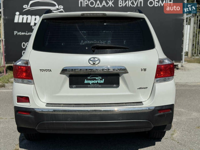 Білий Тойота Хайлендер, об'ємом двигуна 3.46 л та пробігом 214 тис. км за 16000 $, фото 4 на Automoto.ua