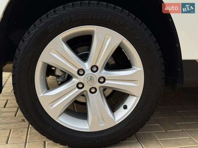 Белый Тойота Хайлендер, объемом двигателя 3.46 л и пробегом 152 тыс. км за 18700 $, фото 31 на Automoto.ua