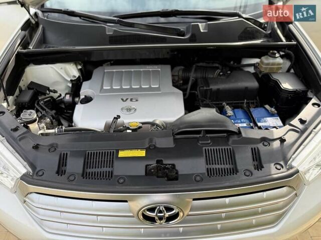 Белый Тойота Хайлендер, объемом двигателя 3.46 л и пробегом 152 тыс. км за 18700 $, фото 67 на Automoto.ua