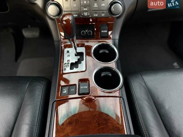 Белый Тойота Хайлендер, объемом двигателя 3.46 л и пробегом 152 тыс. км за 18700 $, фото 59 на Automoto.ua