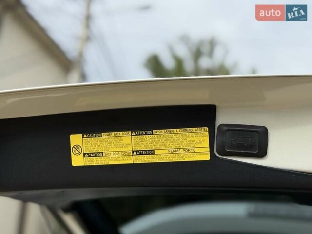 Белый Тойота Хайлендер, объемом двигателя 3.46 л и пробегом 152 тыс. км за 18700 $, фото 53 на Automoto.ua