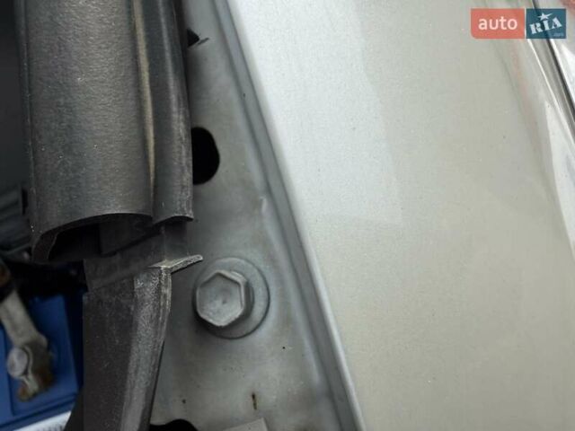 Белый Тойота Хайлендер, объемом двигателя 3.46 л и пробегом 152 тыс. км за 18700 $, фото 69 на Automoto.ua