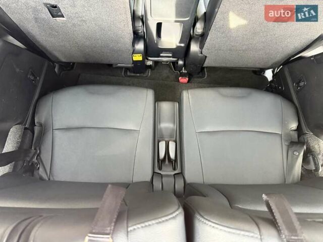 Белый Тойота Хайлендер, объемом двигателя 3.46 л и пробегом 152 тыс. км за 18700 $, фото 74 на Automoto.ua