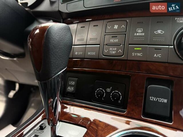 Белый Тойота Хайлендер, объемом двигателя 3.46 л и пробегом 152 тыс. км за 18700 $, фото 87 на Automoto.ua