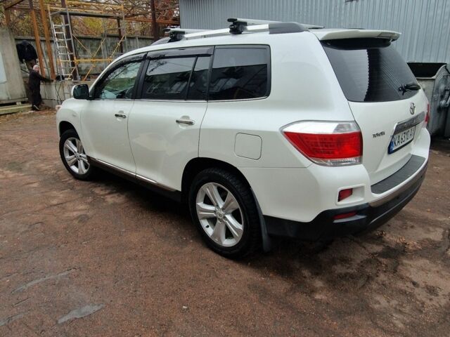 Білий Тойота Хайлендер, об'ємом двигуна 0 л та пробігом 267 тис. км за 391 $, фото 8 на Automoto.ua