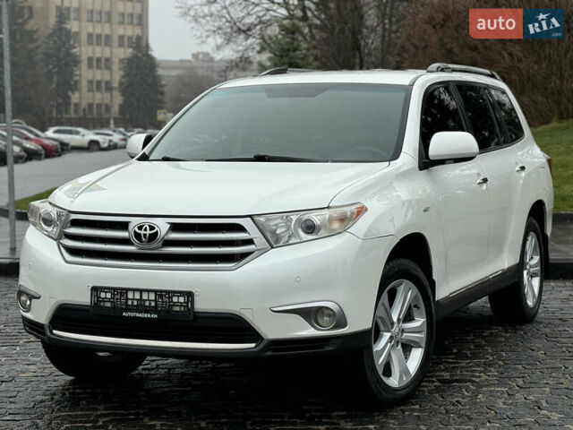 Белый Тойота Хайлендер, объемом двигателя 3.46 л и пробегом 200 тыс. км за 14999 $, фото 1 на Automoto.ua