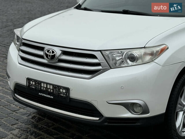 Белый Тойота Хайлендер, объемом двигателя 3.46 л и пробегом 200 тыс. км за 14999 $, фото 29 на Automoto.ua