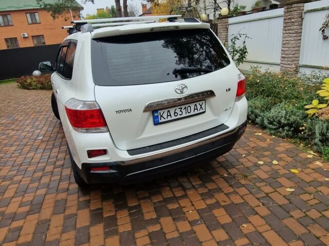 Білий Тойота Хайлендер, об'ємом двигуна 0 л та пробігом 267 тис. км за 391 $, фото 5 на Automoto.ua