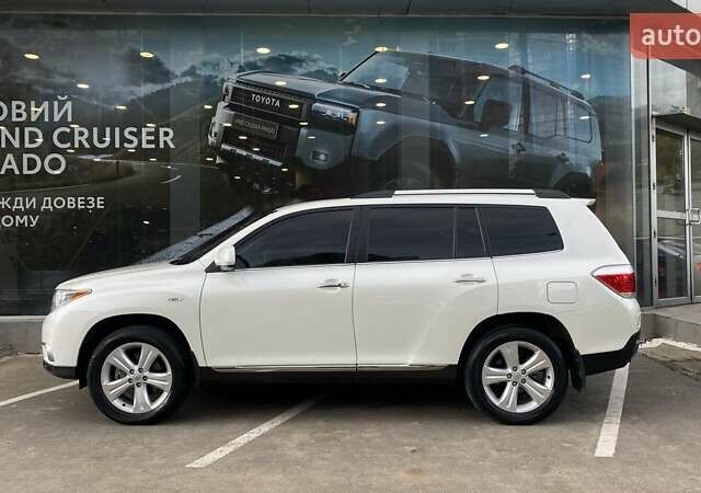 Белый Тойота Хайлендер, объемом двигателя 3.46 л и пробегом 28 тыс. км за 25622 $, фото 2 на Automoto.ua