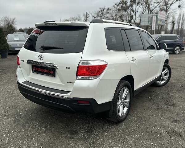 Белый Тойота Хайлендер, объемом двигателя 3.46 л и пробегом 199 тыс. км за 18000 $, фото 6 на Automoto.ua