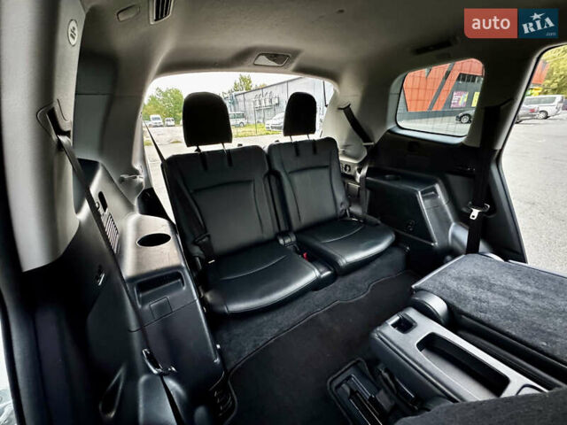 Білий Тойота Хайлендер, об'ємом двигуна 3.46 л та пробігом 175 тис. км за 16100 $, фото 22 на Automoto.ua