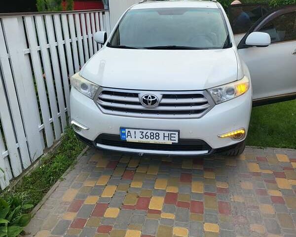 Белый Тойота Хайлендер, объемом двигателя 3.5 л и пробегом 207 тыс. км за 16500 $, фото 12 на Automoto.ua