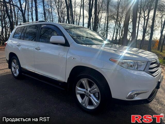 Білий Тойота Хайлендер, об'ємом двигуна 3.5 л та пробігом 207 тис. км за 16850 $, фото 2 на Automoto.ua