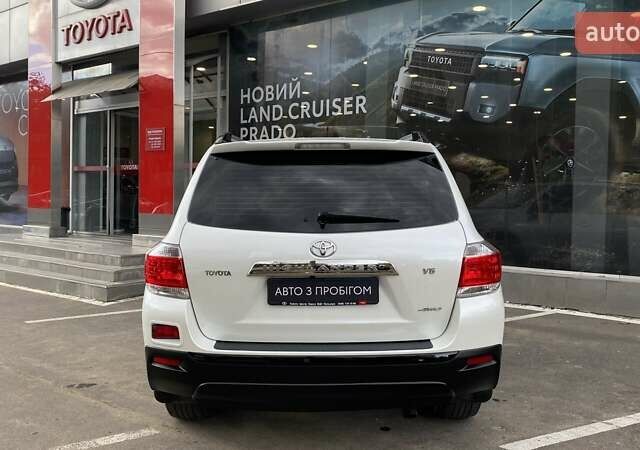 Белый Тойота Хайлендер, объемом двигателя 3.46 л и пробегом 28 тыс. км за 25622 $, фото 3 на Automoto.ua