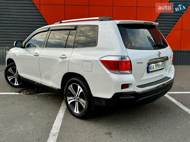 Білий Тойота Хайлендер, об'ємом двигуна 3.46 л та пробігом 175 тис. км за 16100 $, фото 11 на Automoto.ua