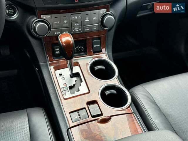 Белый Тойота Хайлендер, объемом двигателя 3.46 л и пробегом 200 тыс. км за 14999 $, фото 71 на Automoto.ua