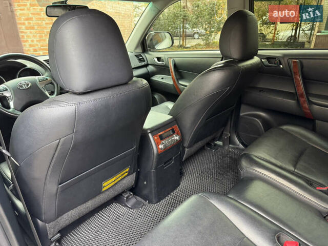 Белый Тойота Хайлендер, объемом двигателя 3.46 л и пробегом 172 тыс. км за 22000 $, фото 22 на Automoto.ua