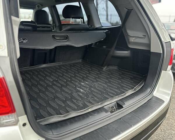 Белый Тойота Хайлендер, объемом двигателя 3.46 л и пробегом 199 тыс. км за 18000 $, фото 12 на Automoto.ua