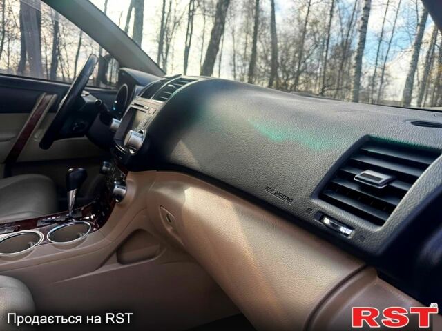 Білий Тойота Хайлендер, об'ємом двигуна 3.5 л та пробігом 207 тис. км за 16850 $, фото 11 на Automoto.ua