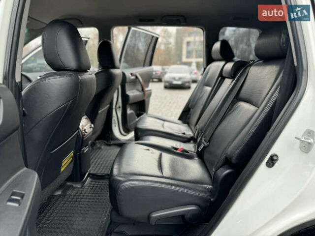 Белый Тойота Хайлендер, объемом двигателя 3.46 л и пробегом 200 тыс. км за 14999 $, фото 56 на Automoto.ua