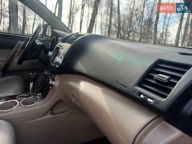 Белый Тойота Хайлендер, объемом двигателя 3.46 л и пробегом 207 тыс. км за 16850 $, фото 33 на Automoto.ua